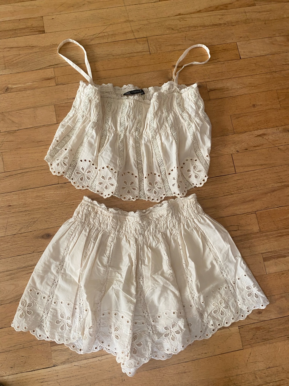 Zara two piece outfit. Skort  and tank. White. Medium top and small skort.